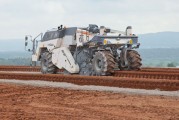 <span style='font-weight:300;'>Bauma 2016</span><br/>Wirtgen présentera en avant première la WR 250 à module d’épandage intégré « S-Pack »