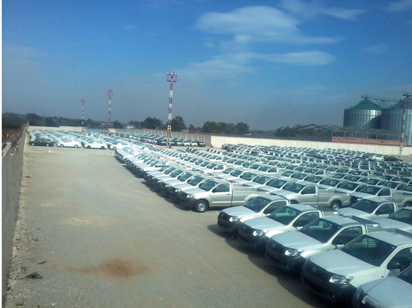 Logistique liée à l’automobile, engins et camions